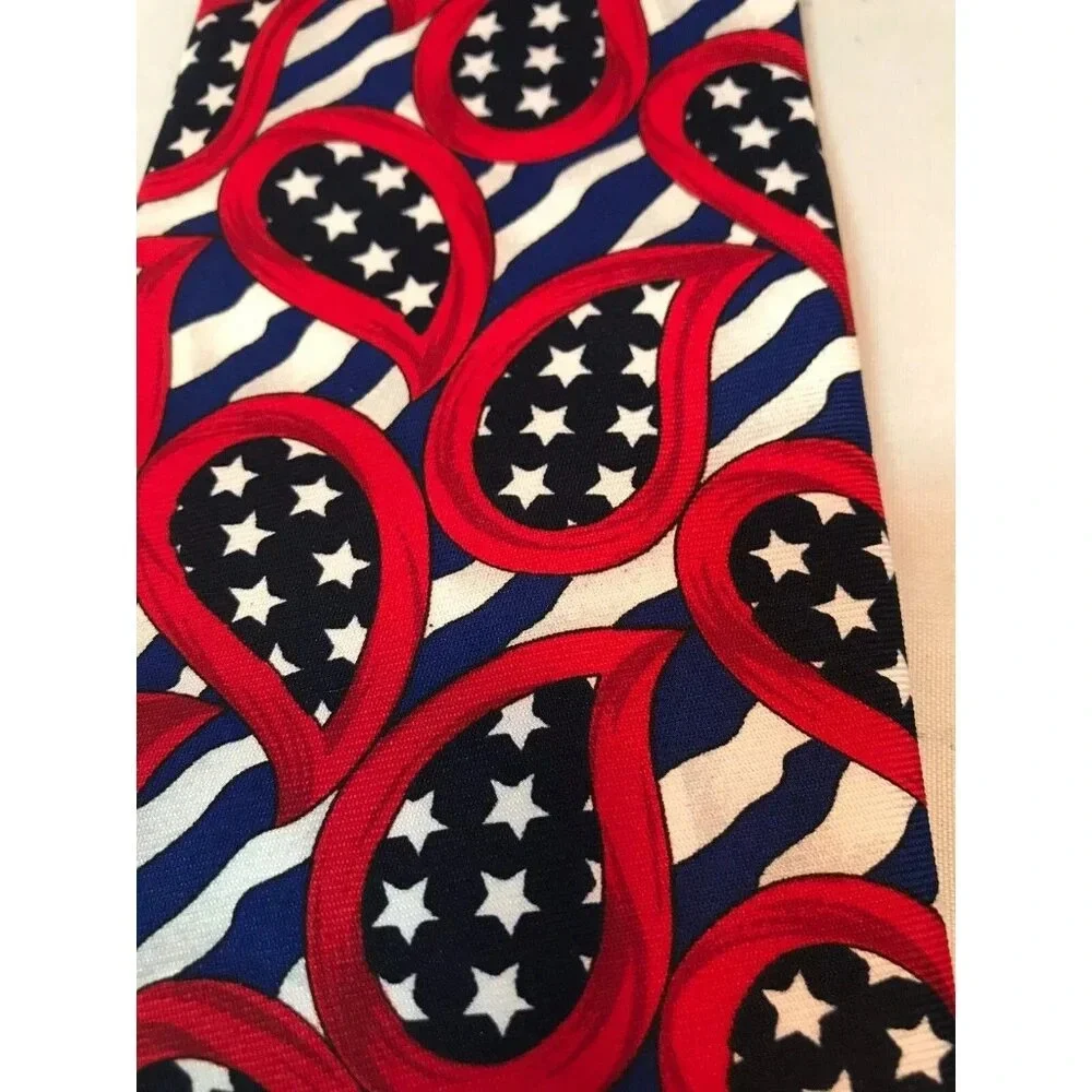 American Pop Albert Nipon USA Patriotic Red White Blue Paisley Classic Neck Tie